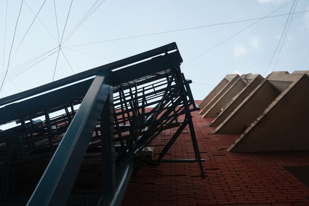 Zelf een inbouwkast maken: zo creëer je jouw perfecte opbergruimte